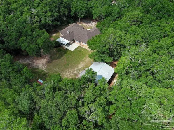 4132 Scooter Ln, Milton, FL 32583