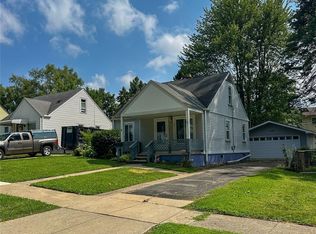 27 Alter Ct, Mount Clemens, MI 48043