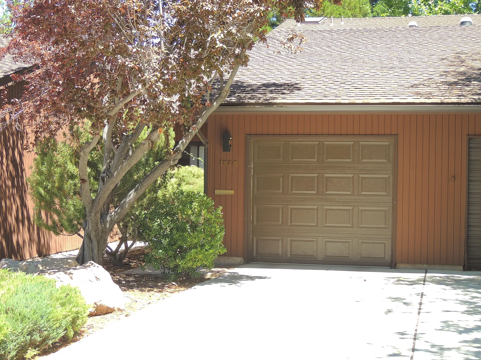 1926 Villa Way S photo 1