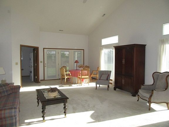 5th image of 3237 Tilbury Dr