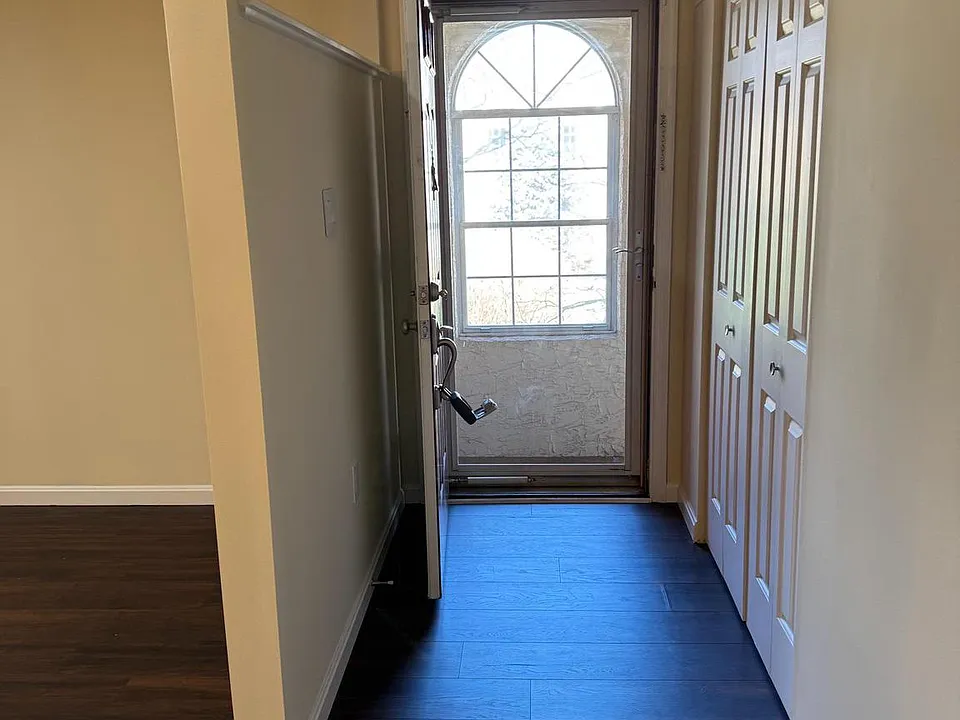168 Valley Greene Cir #168