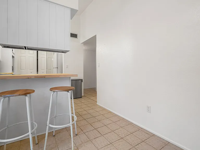3717 E 2nd St #A — Photo 16