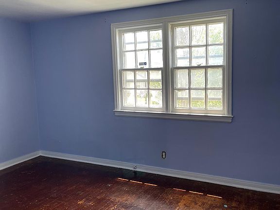 2nd image of 294 Millicent Ave