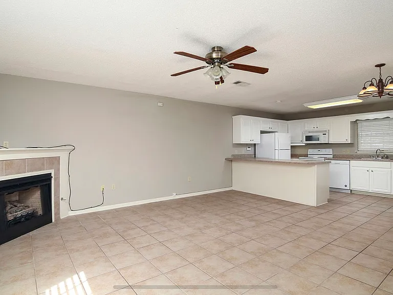 137 Private Road 3088 — Photo 2