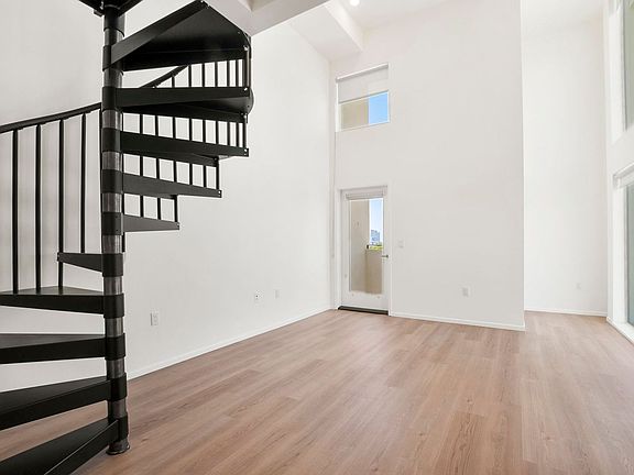 5th image of 2283 Ocean View Blvd #401