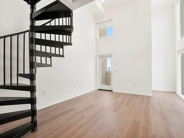 Mando Lofts This is the Way to Your New Home! — Photo 5