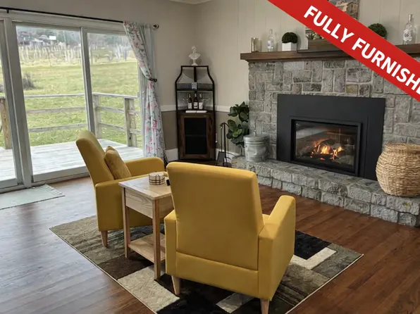 716 Albany Post Rd, New Paltz, NY 12561