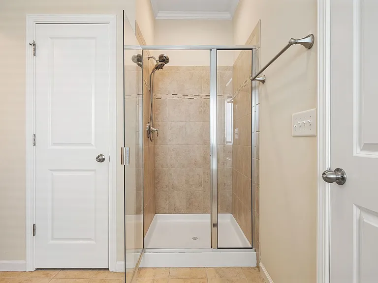 2084 Tanners Mill Dr — Photo 19