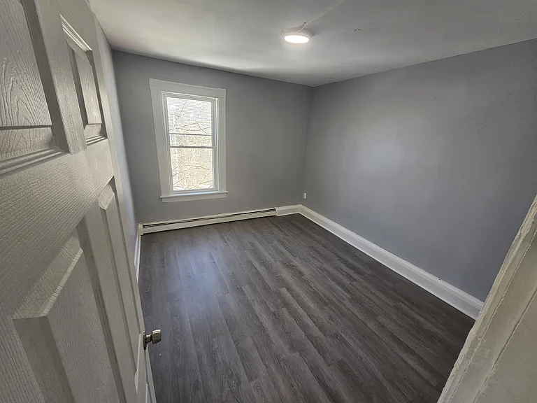 305-309 Cedar St #309-2 — Photo 6