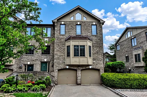 15 Sherbrooke Ct Photo 1