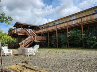 211 Shoreline Dr, Toledo, WA 98591