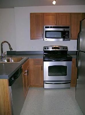 4th image of 351 Oakhill Ave APT 206