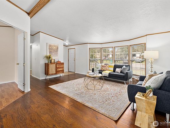 5th image of 20810 93rd Street E