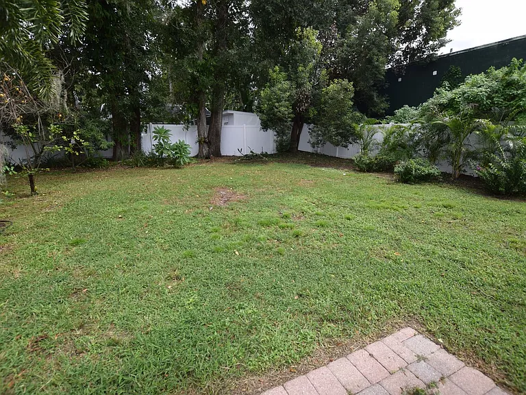 924 Boardman St — Photo 14
