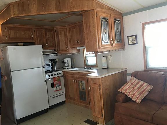3rd image of 198 Dustin Dr #198