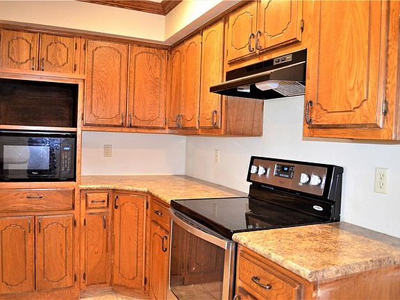 4th image of 130 W Quail Dr