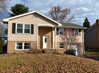 3435 Edenbridge Rd, York, PA 17402