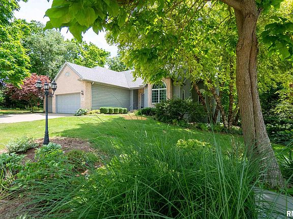 2nd image of 2814 W Windpointe Dr