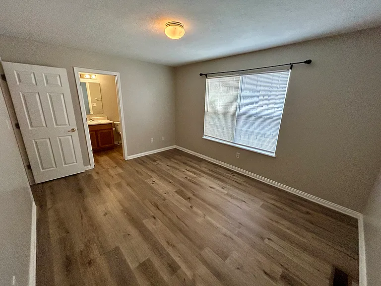 3039 Armory Dr — Photo 27