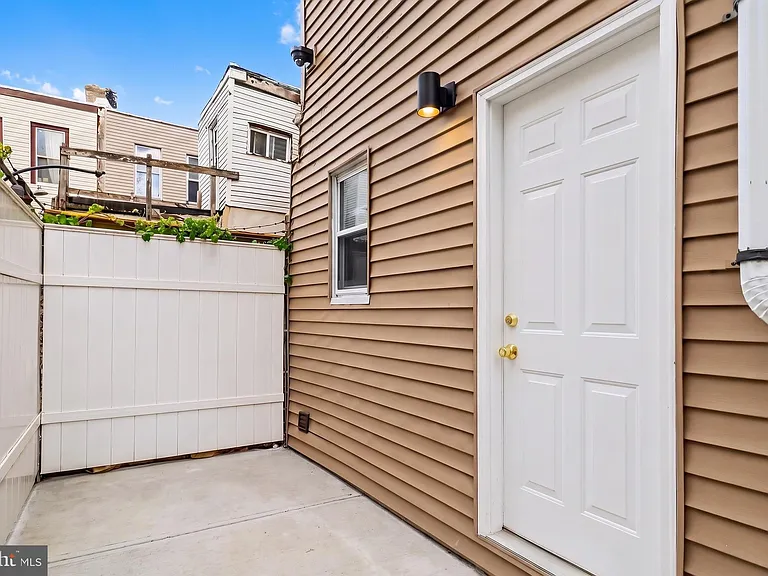 2238 Oakford St — Photo 28