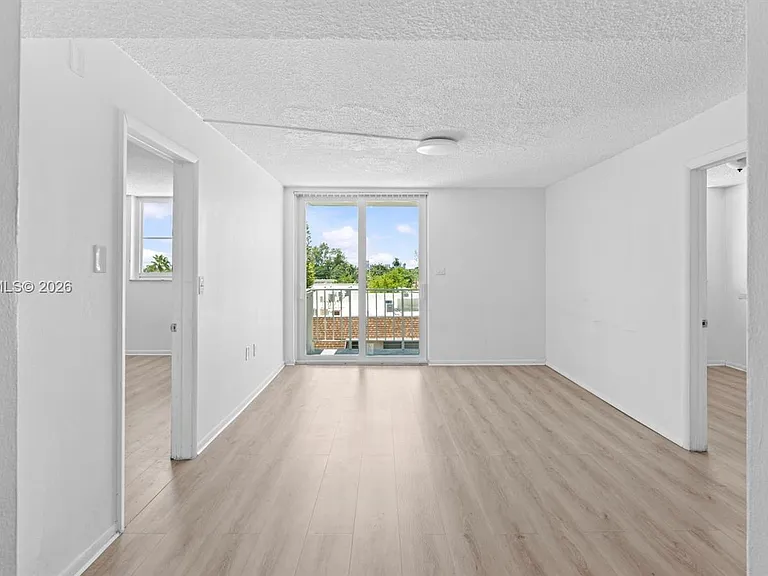 1145 Normandy Dr #505 — Photo 7