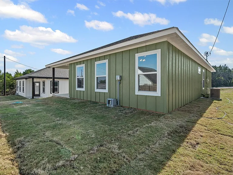 3402 Hilltop Rd — Photo 38