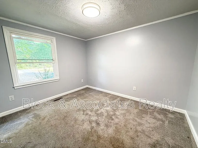 801 Carter Ave — Photo 16