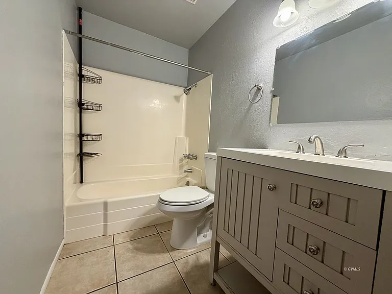 2944 S 12th Ave — Photo 22