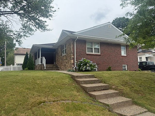 1st image of 266 Woodside Ave
