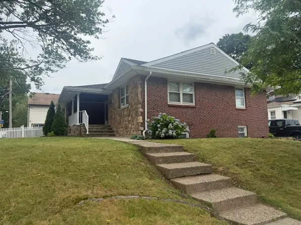 266 Woodside Ave, Lodi, NJ 07644