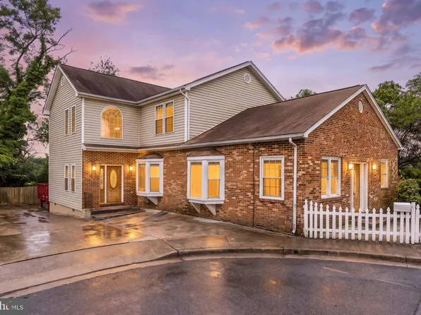 1728 14th St S, Arlington, VA 22204