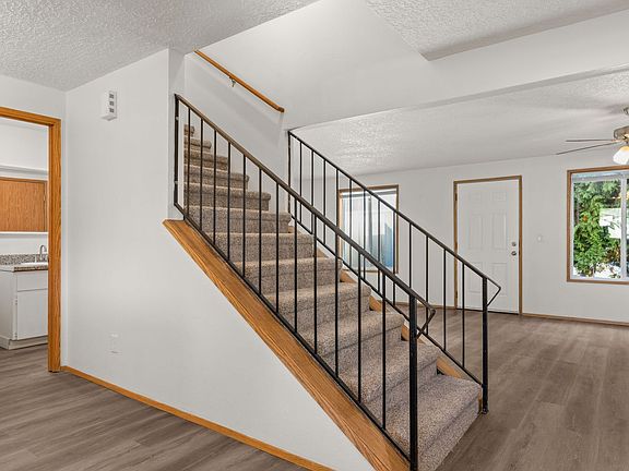 5th image of 3605 NE 49th St #3
