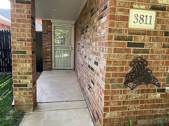 2nd image of 3811 S Mirror St