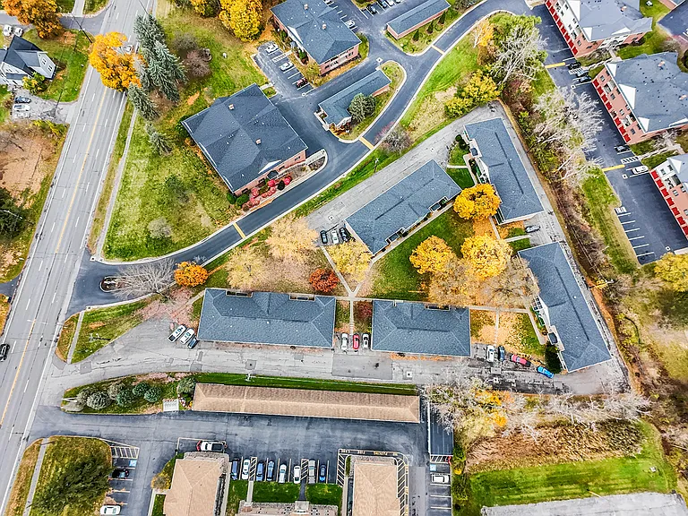 Pittsford Manor Apartments — Photo 9