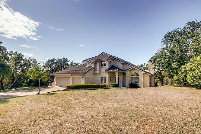 400 Canyon Rim Dr — Photo 1