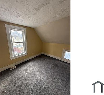 4th image of 163 Durnan St