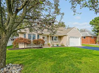 204 Walnut Creek Ln, Toms River, NJ 08753