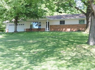 2002 Hillcreek Rd, Collinsville, IL 62234