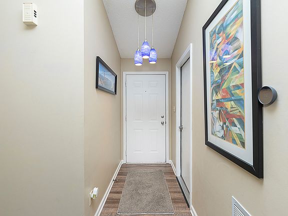 4th image of 5033 Rocky Mountain Dr
