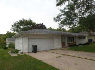 2201 W 8th St, Waterloo, IA 50702