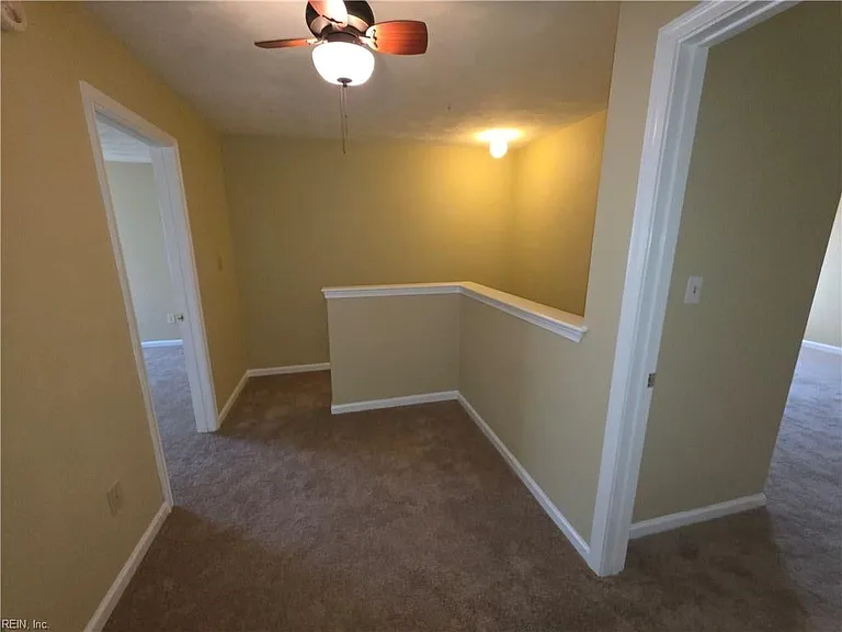 1460 Berkshire Dr — Photo 13