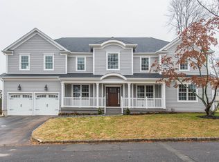 9 Oak St, Clark, NJ 07066