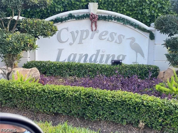 8240 Pacific Beach Dr, Fort Myers, FL 33966
