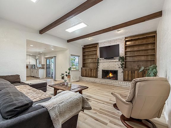 3rd image of 10108 La Paz Dr NW