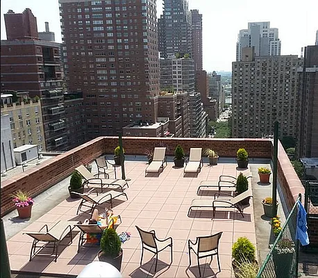 Sold by Real Direct | media 27