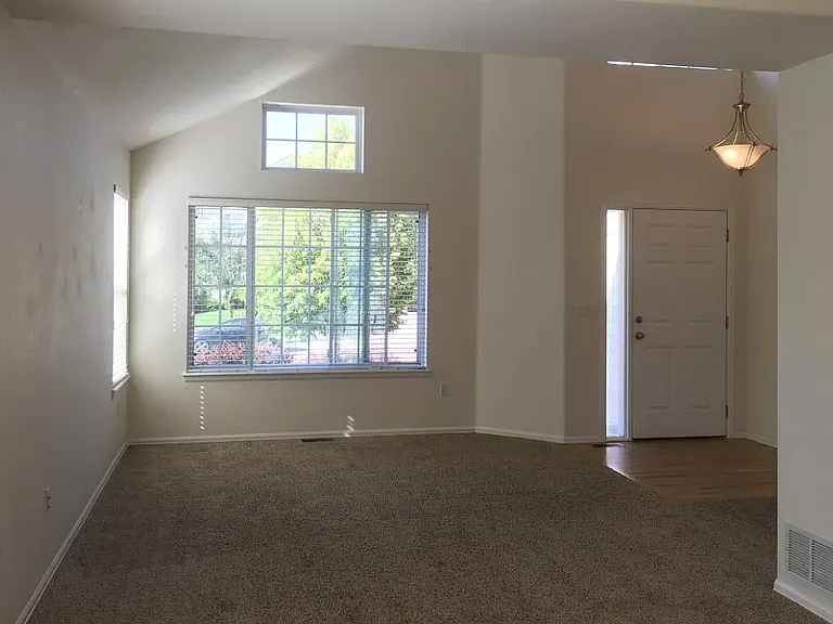 1619 Mountain Dr — Photo 5