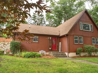 38 Wood Rd, Lincoln, RI 02865