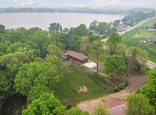 39747 191st Ave, Le Center, MN 56057