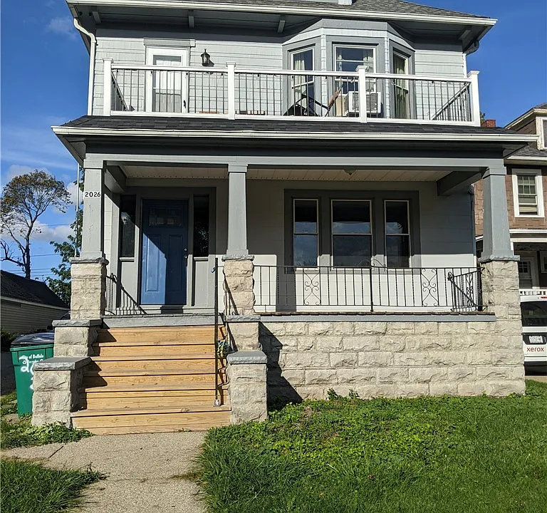 2026 Hertel Ave #LOWER