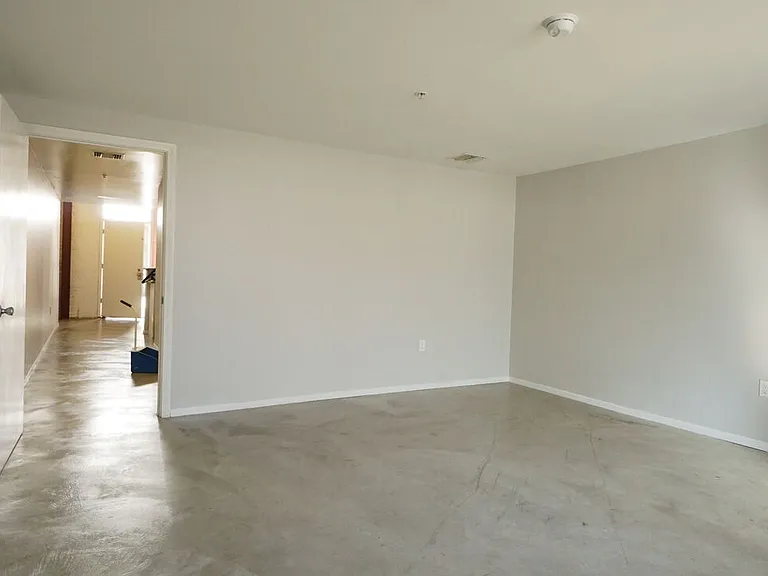 922 W 23rd St #101 — Photo 14